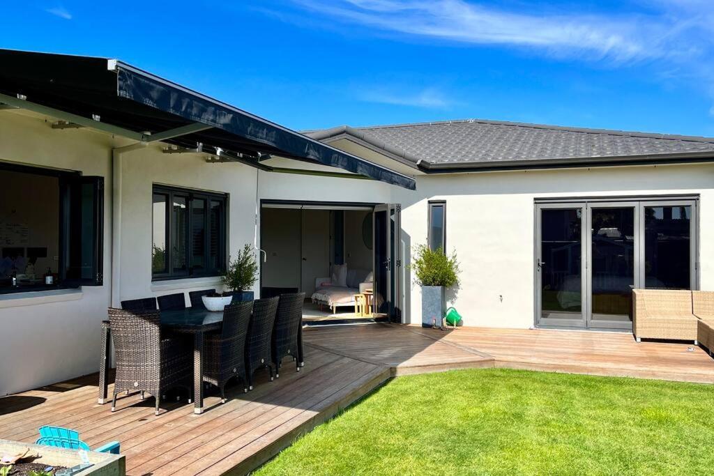 Vila Sunny Delight In Clive Exteriér fotografie